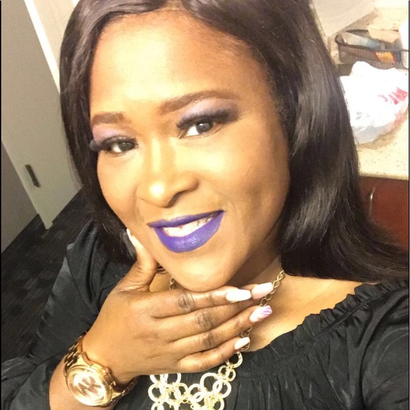 Meet your Posher, Michelle - Picture 1 of 1